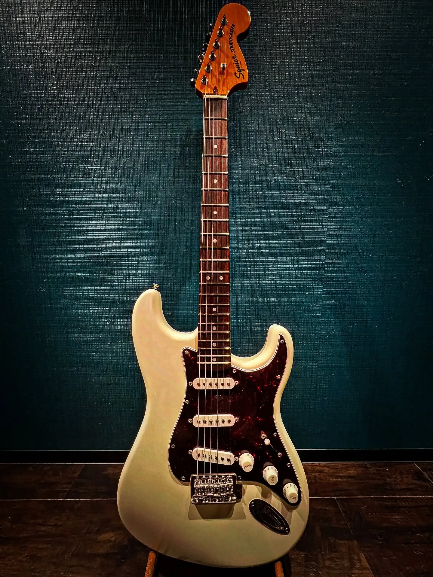 Squier by fender Stratocaster ...