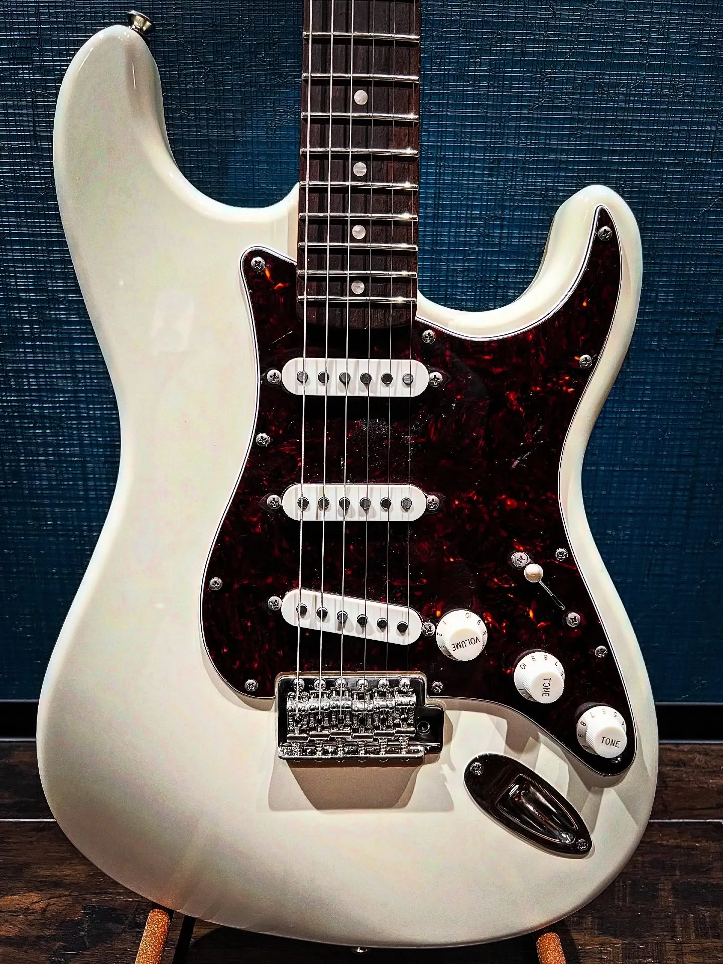 Squier by fender Stratocaster ...