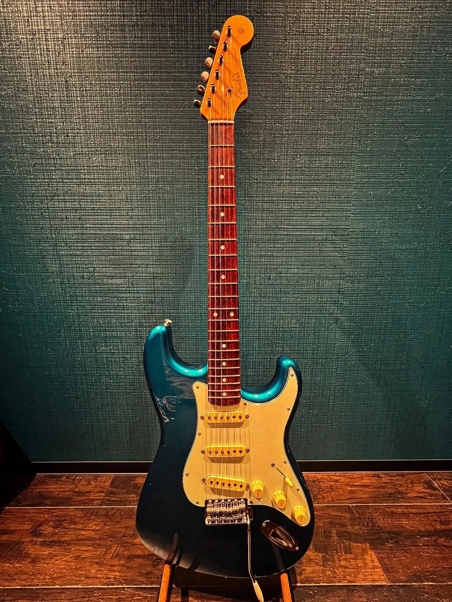 Fender Japan ST62-TX O serial ...