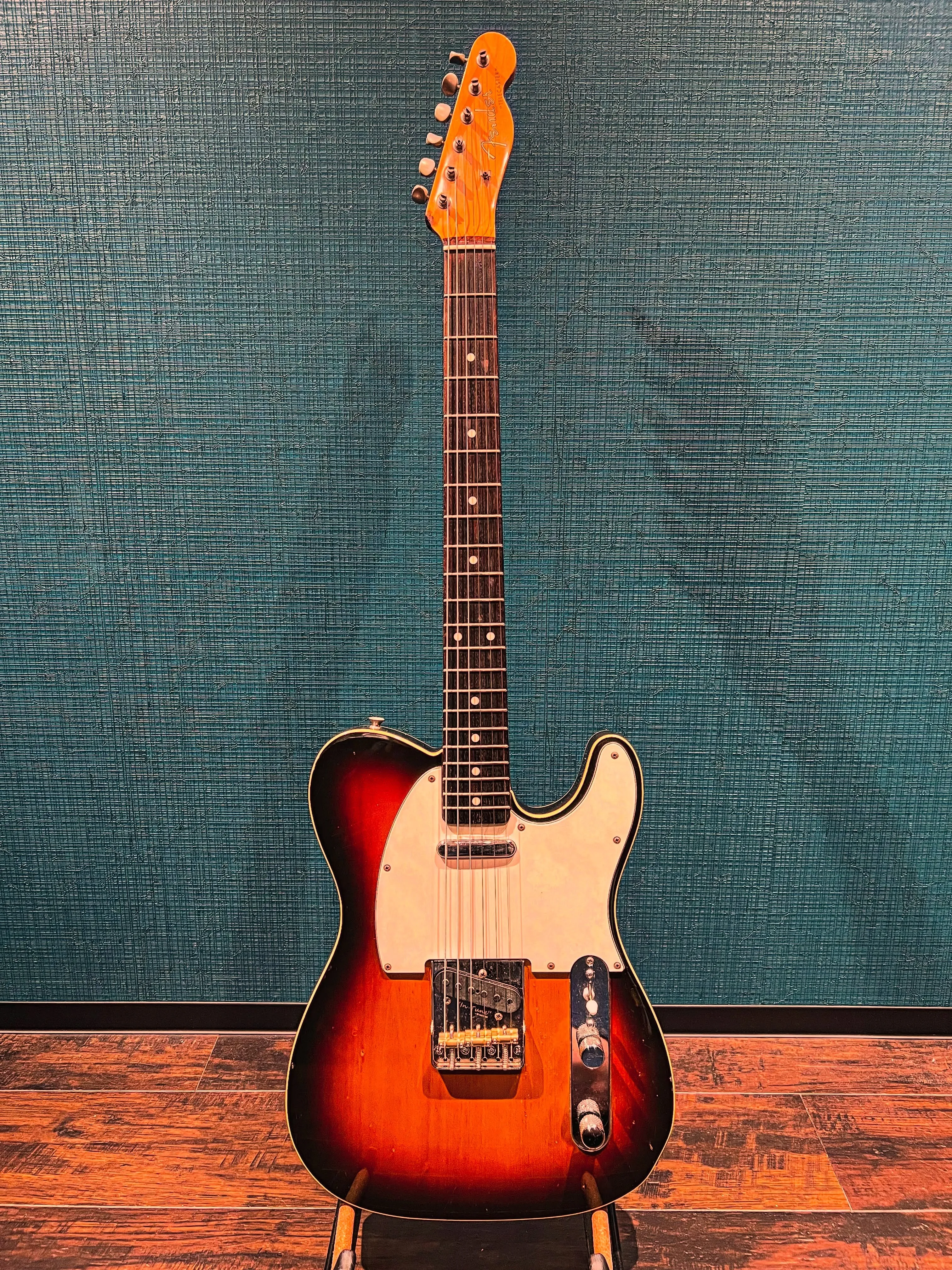 Fender Japan Custom Telecaster...